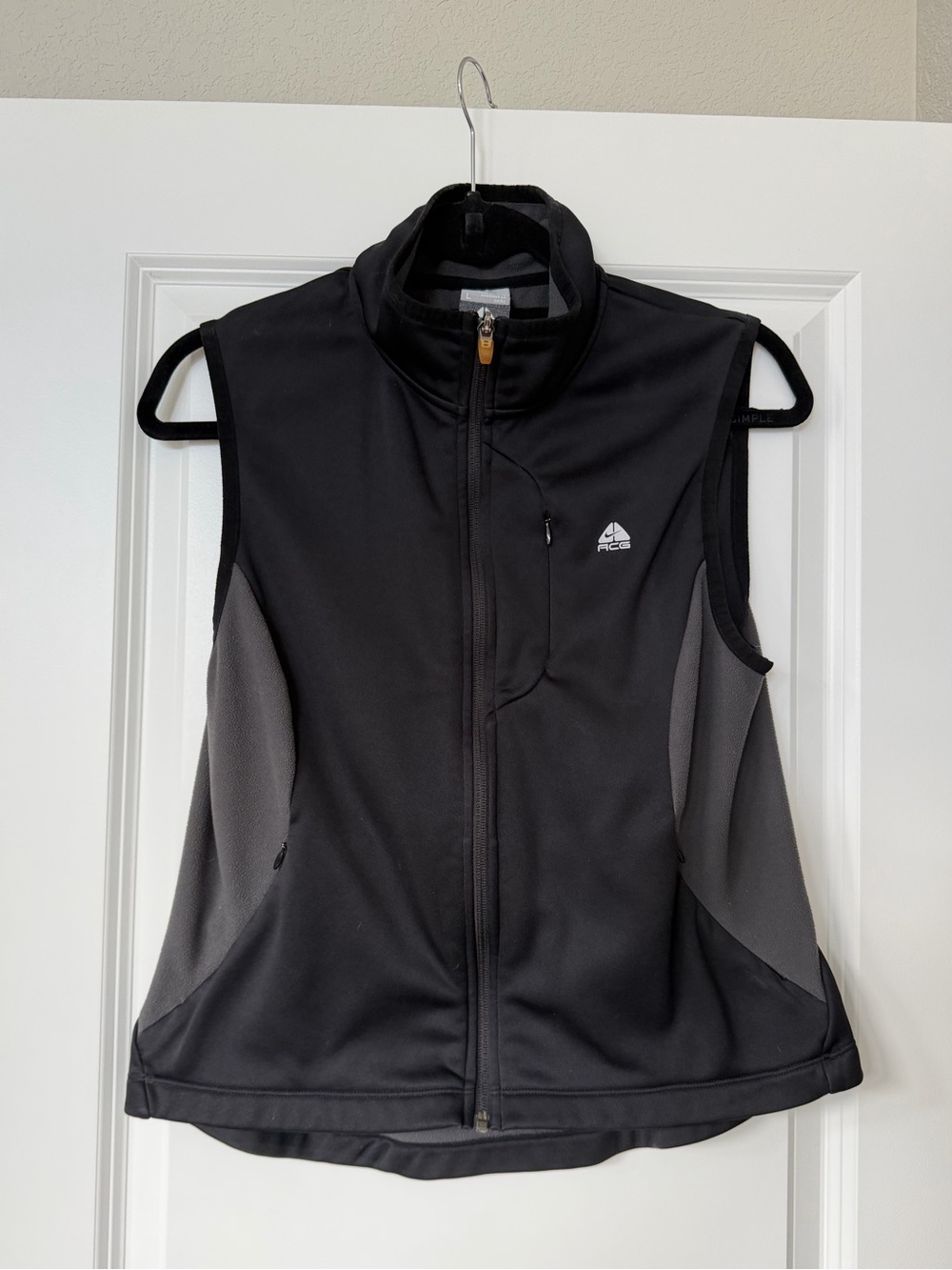 Nike ACG Black & Gray Sleeveless Zip Vest